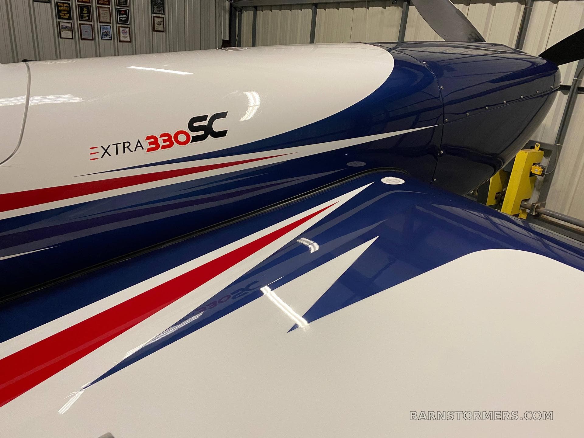 EXTRA 300SR photo 2