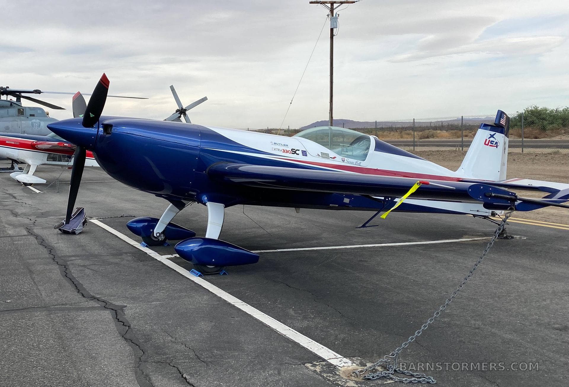 EXTRA 300SR photo 3