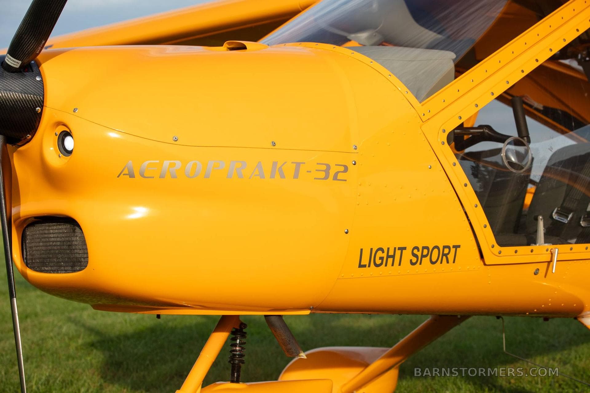 AEROPRAKT A32 photo 4