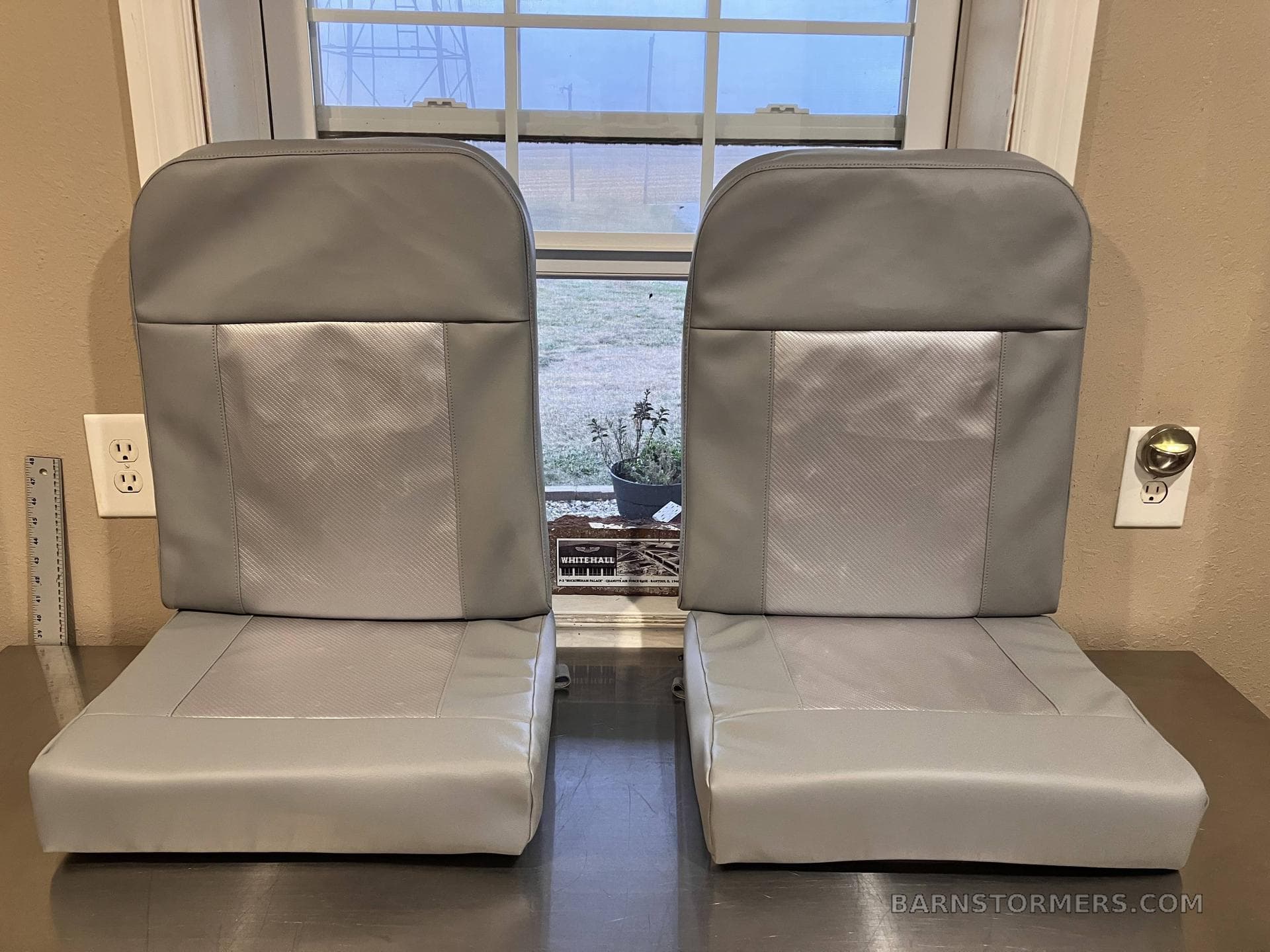 CUSTOM VINTAGE UPHOLSTERY photo 3