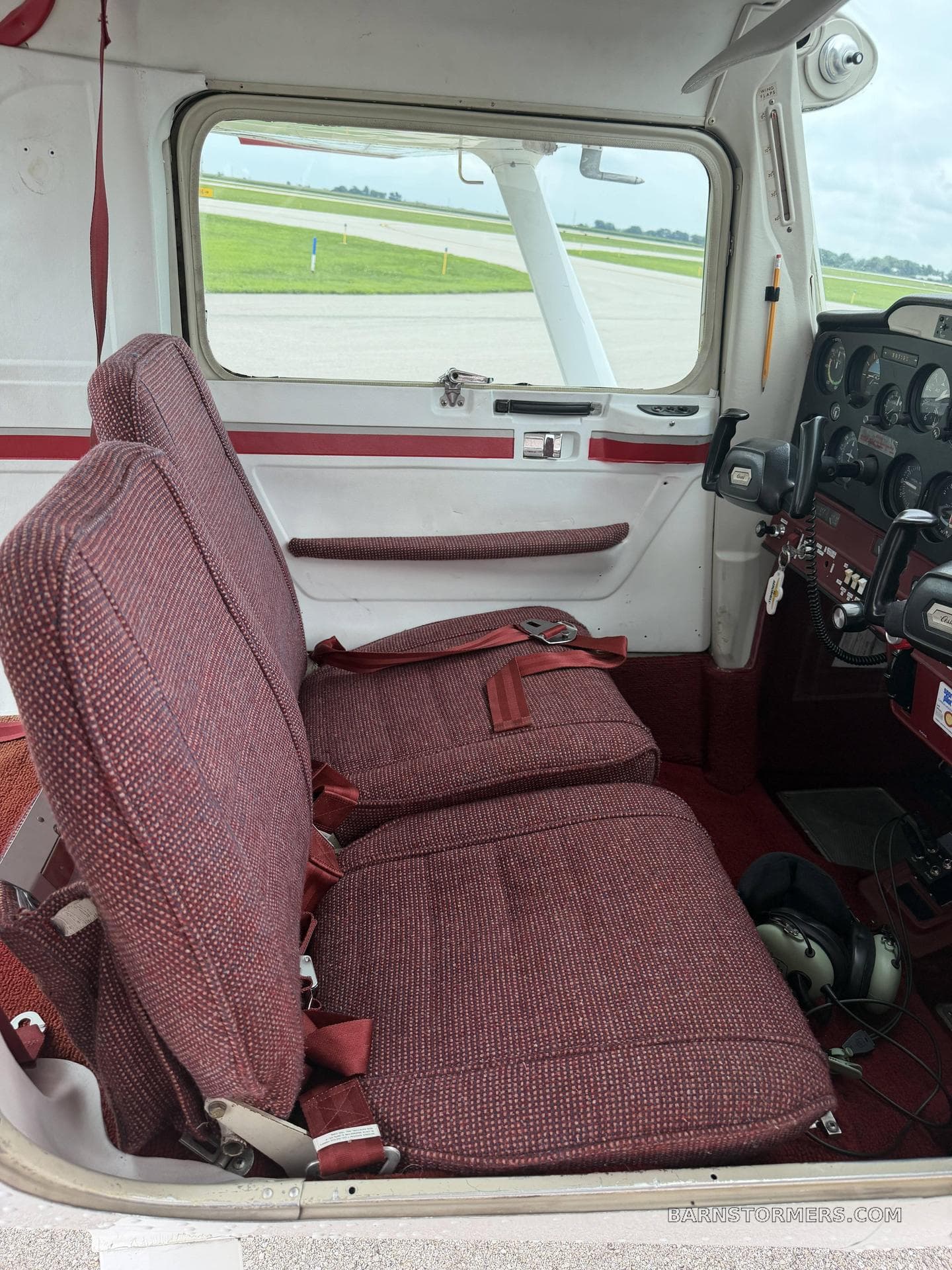 1976 CESSNA 150 photo 4