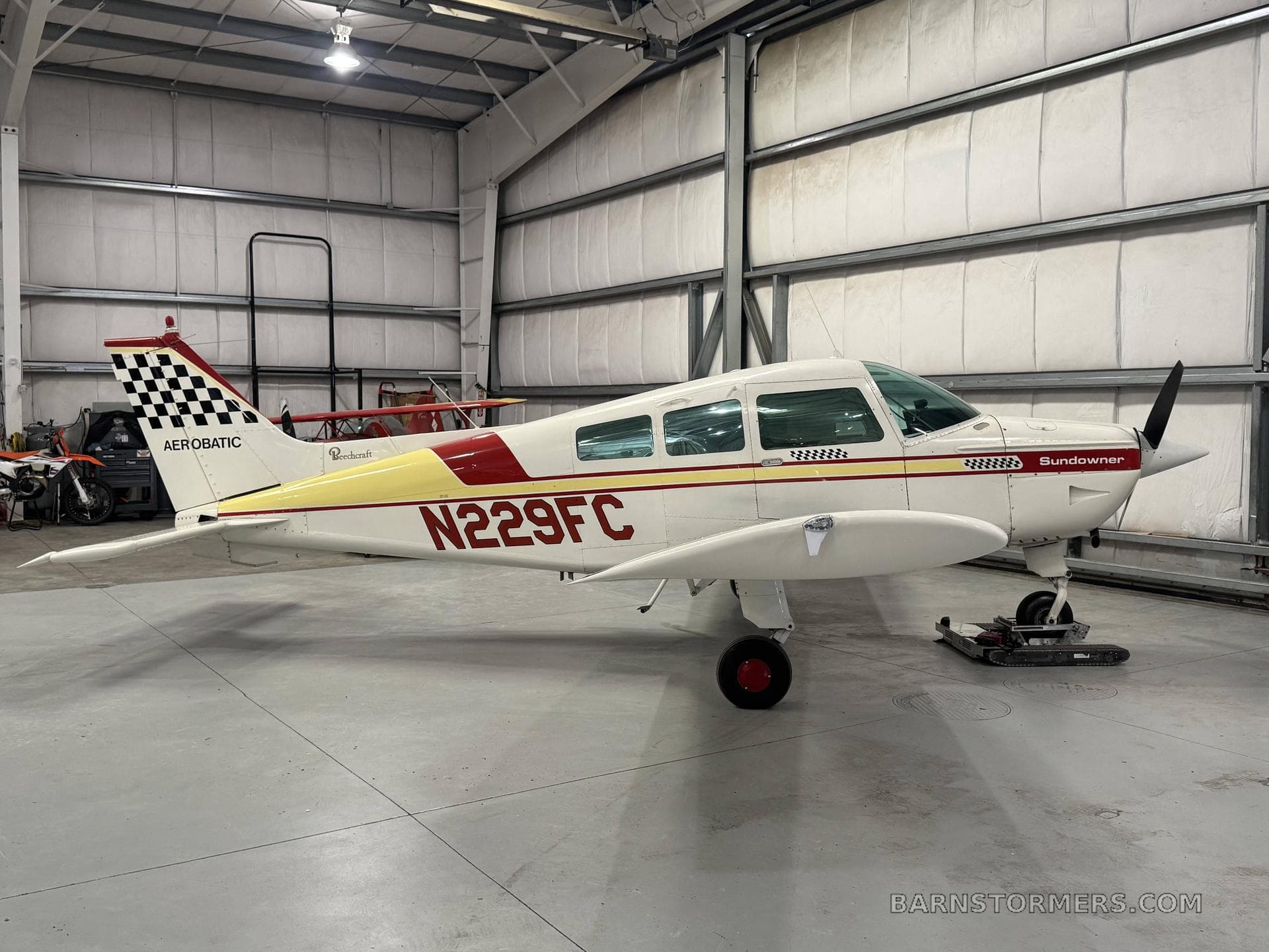 1972 BEECHCRAFT SUNDOWNER AEROBATIC