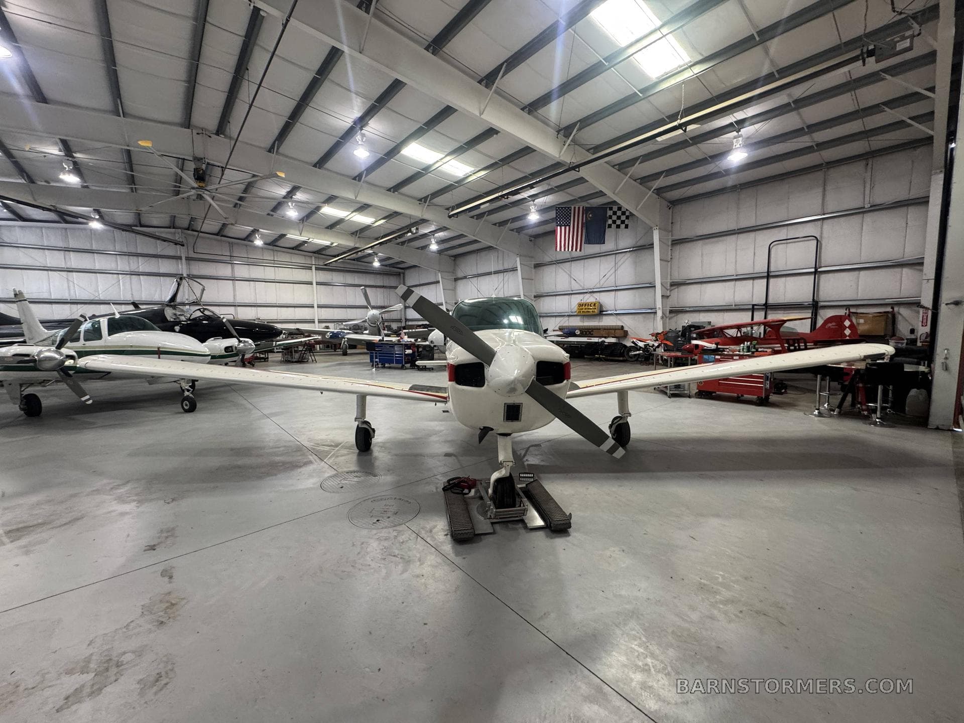 BEECHCRAFT SUNDOWNER AEROBATIC photo 3