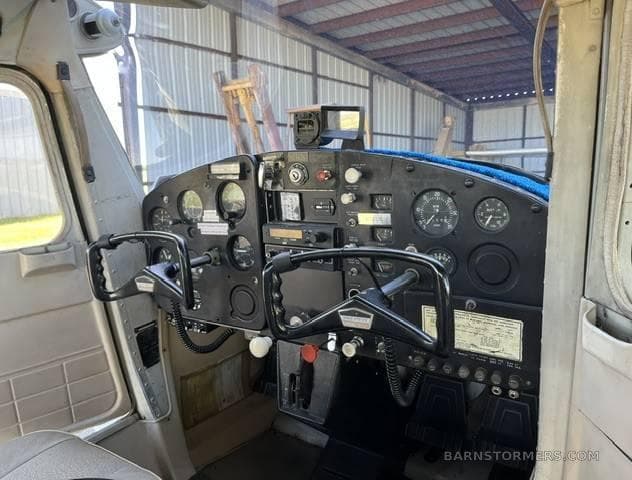 NICE CESSNA 150F photo 5