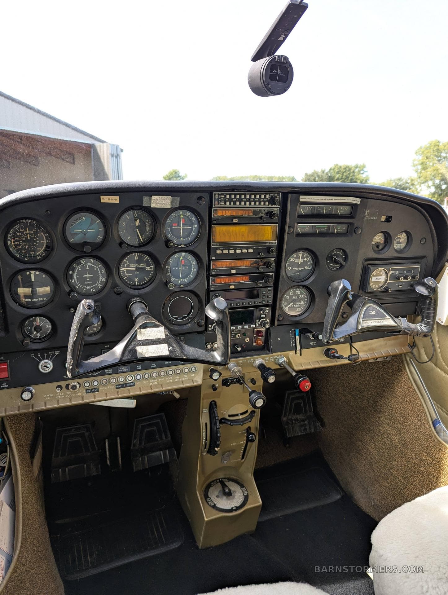 CESSNA 182M photo 3