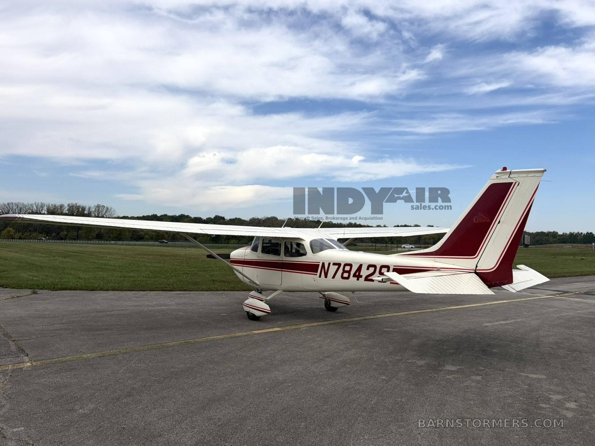 CESSNA SKYHAWK 172K photo 5