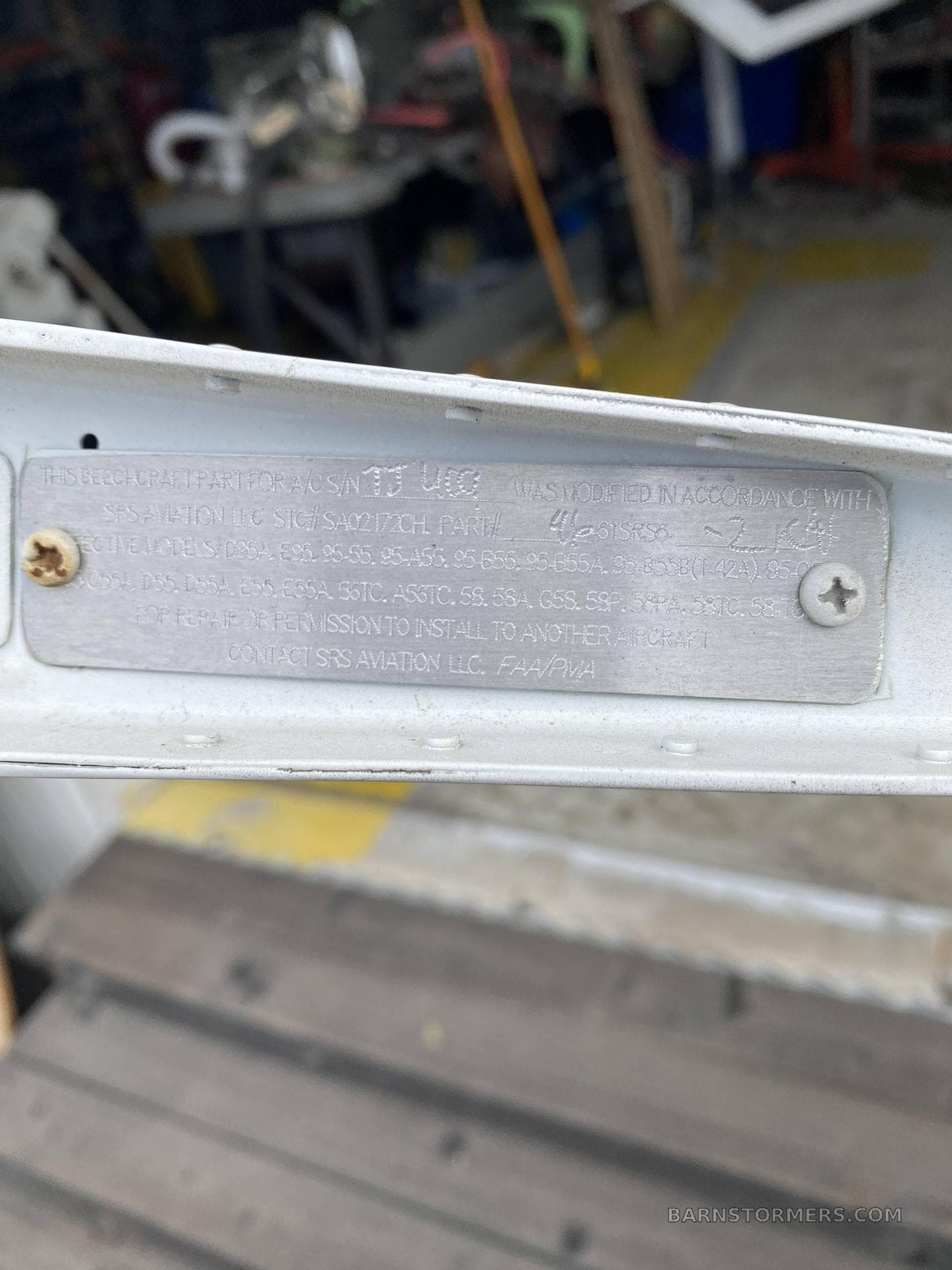BEECHCRAFT BARON 58P ELEVATOR photo 3