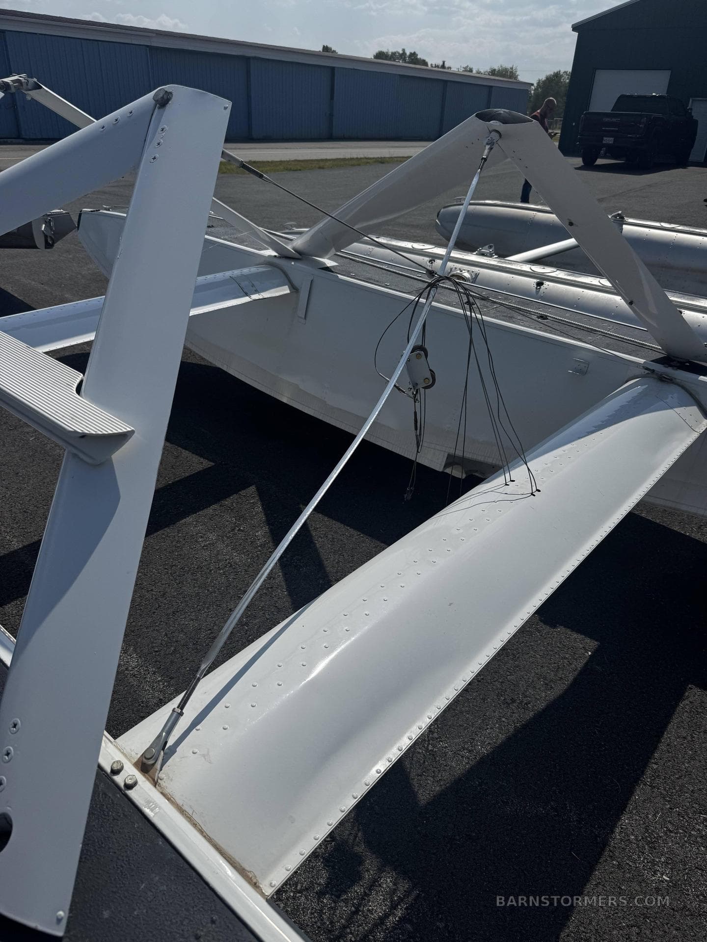 WIPLINE FLOATS & SPARE PARTS photo 2