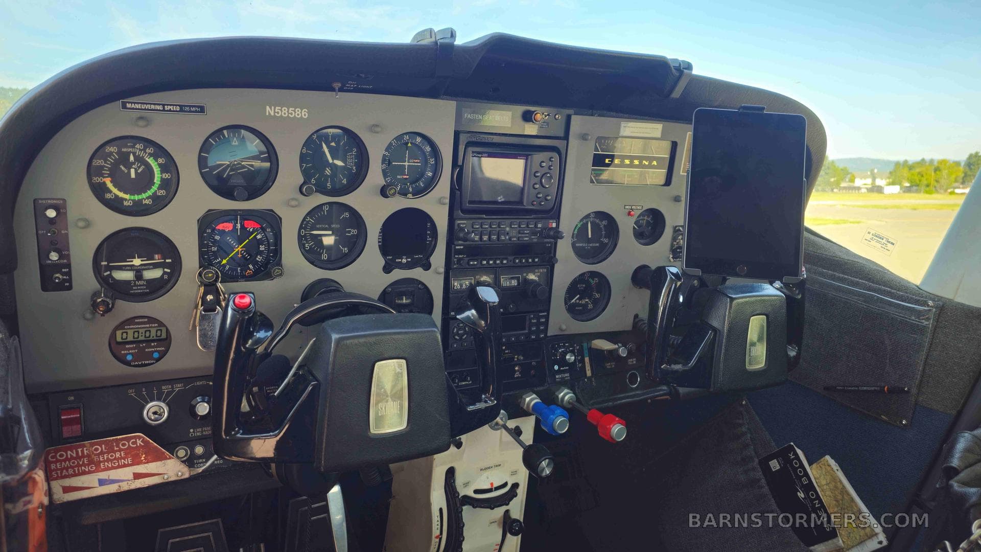 CLEAN 73 CESNA 182P W/ STOL photo 2