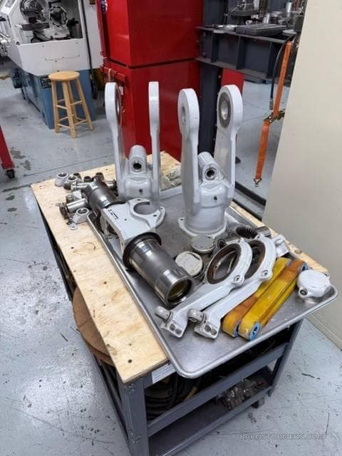 BELL 206-011-100-021 ROTORHEAD photo 3