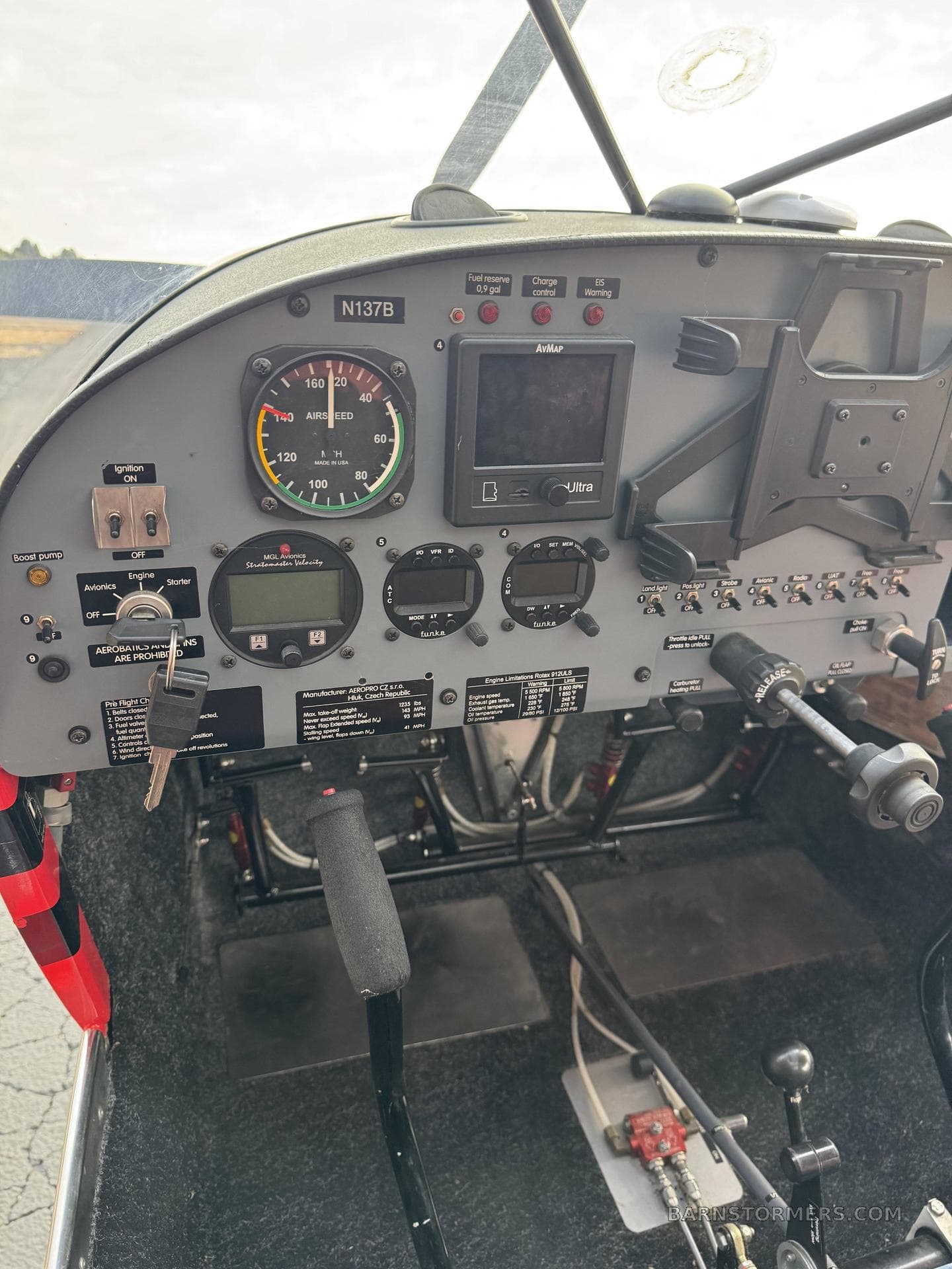 2016 AEROTREK A220 photo 2
