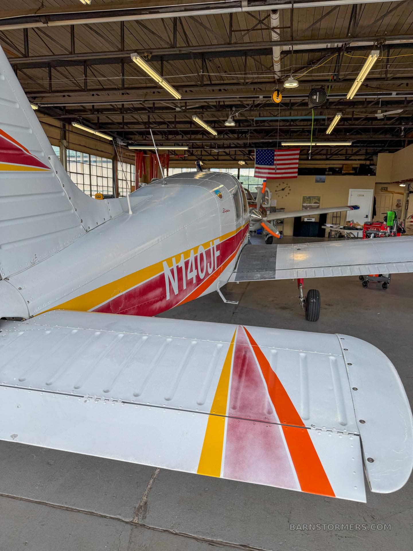 PIPER CHEROKEE 140 photo 2