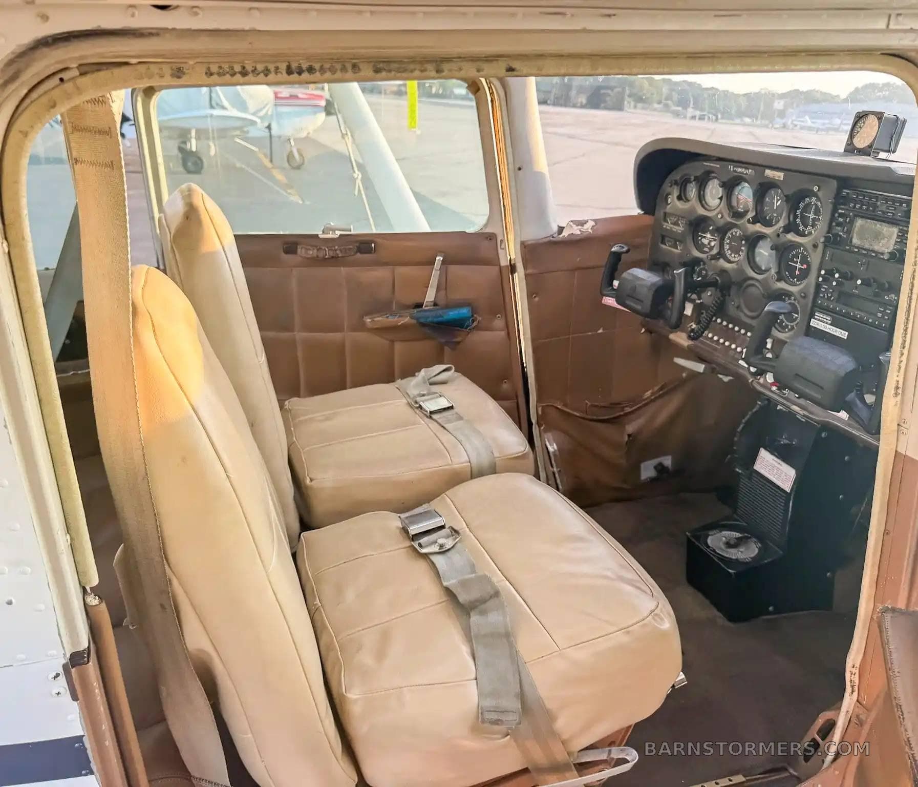 CESSNA 172N SKYHAWK | N90FR photo 2