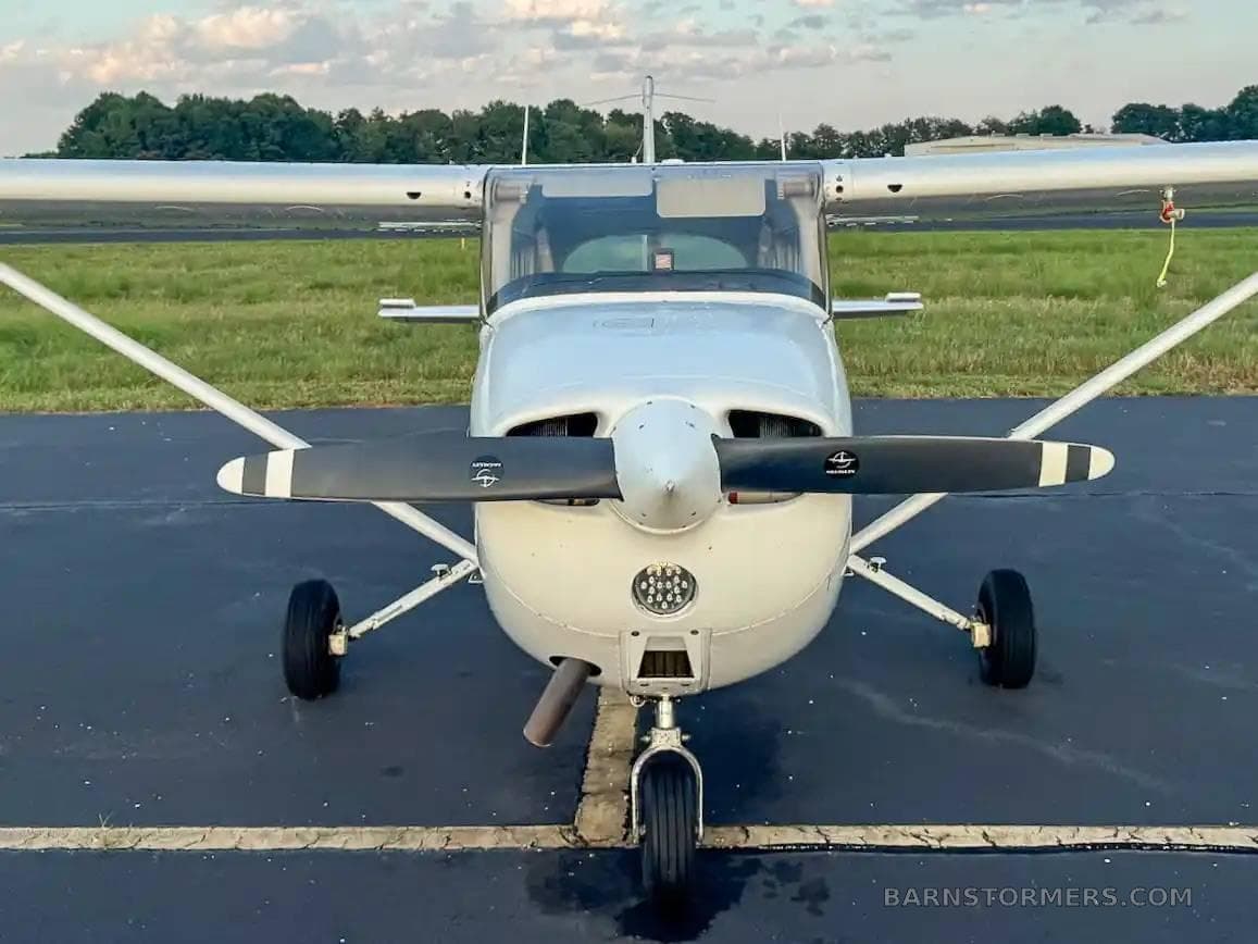 CESSNA 172N SKYHAWK | N90FR photo 5