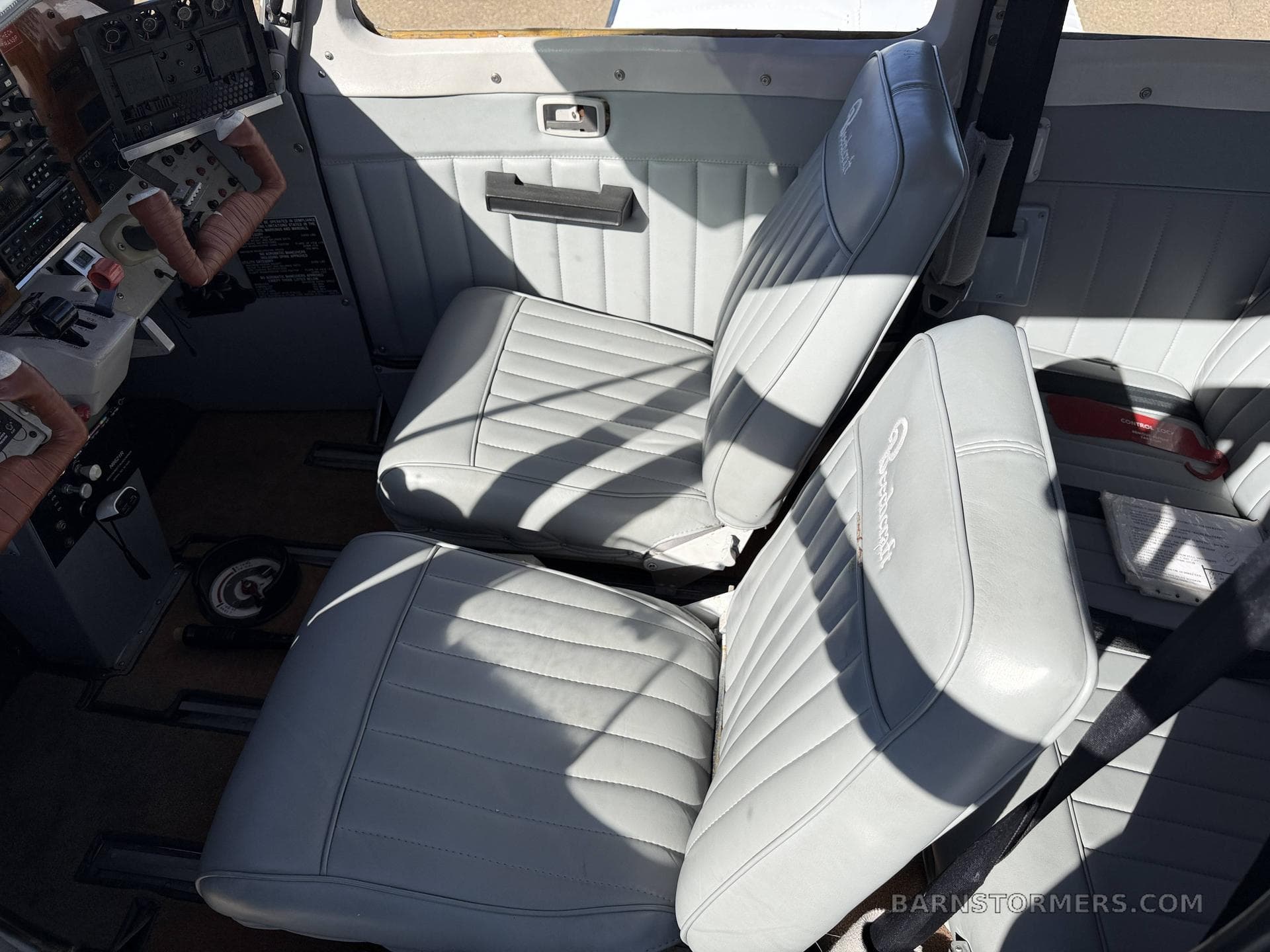 1974 BEECHCRAFT SUNDOWNER C23 photo 3